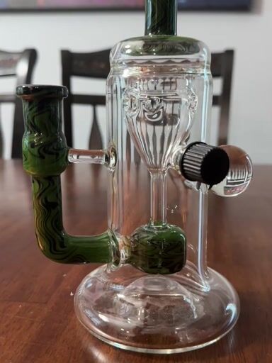 Preview pic of New glass Lennon