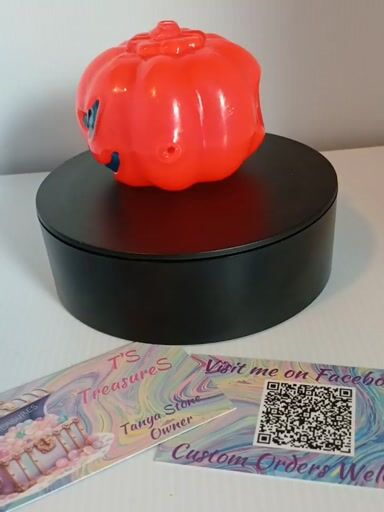 Preview pic of Red glow in the dark pumpkin