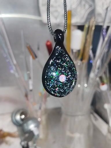 Preview pic of Opal pendant