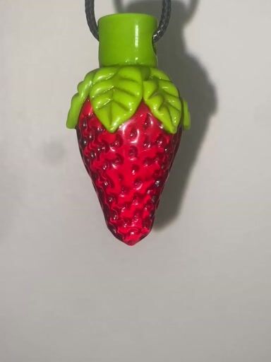 Preview pic of Strawberry glass berry