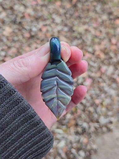 Preview pic of Leaf Pendant