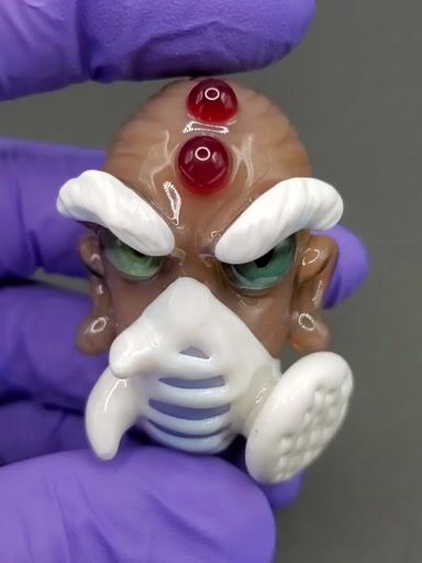 Preview pic of Gas mask raider