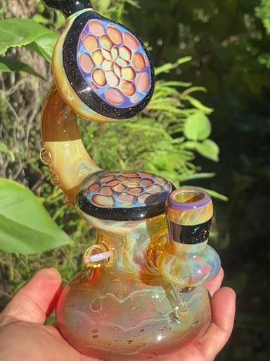 Preview pic of 14mm honeycomb crushed opal rig