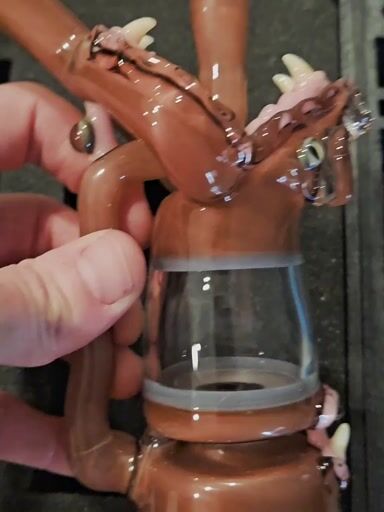 Preview pic of Tron Glass (@tronglass).
Model: "Sandbar".
Style: Sculpted "Sandworm" WormEater Turbine blooper