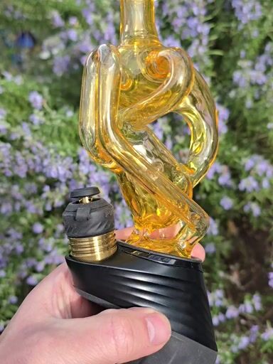 Preview pic of Puffco Teardrop recycler