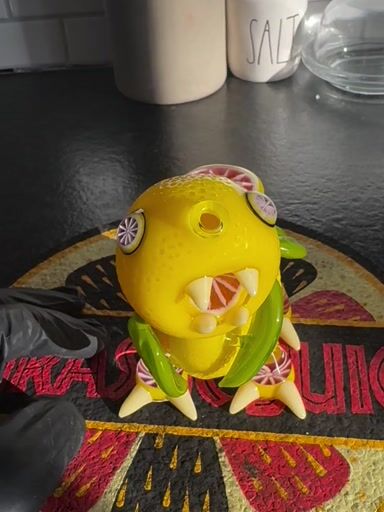 Preview pic of Lyons glass x Elbo collab