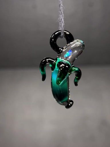 Preview pic of Experimental green/Opal banana pendant