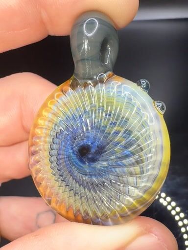 Preview pic of Heady pendy