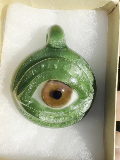 Preview pic of Eye pendant by Blueshift Glass