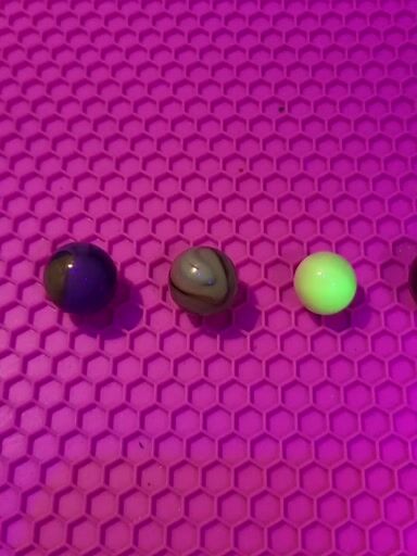 Preview pic of Mostly 18-20mm Uv reactive marbles/slurper toppers!