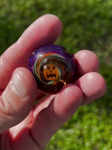 Preview pic of Pumpkin disc pendy purple